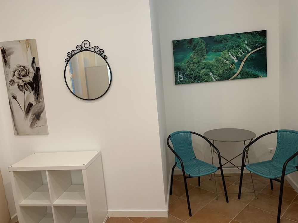 undefined House and Rooms in Lisbon 6