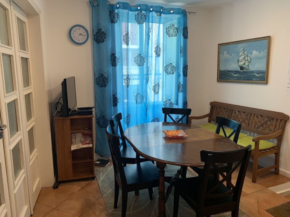undefined House and Rooms in Lisbon 8