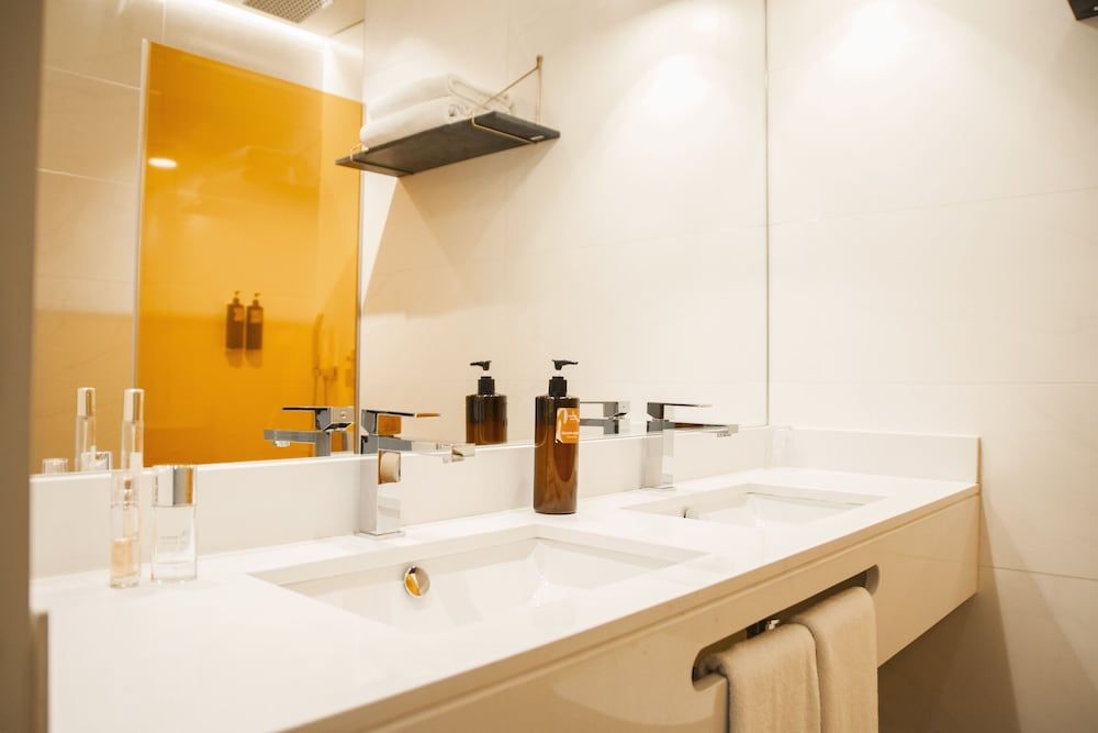 room Select Liberdade Standard Double Room 6