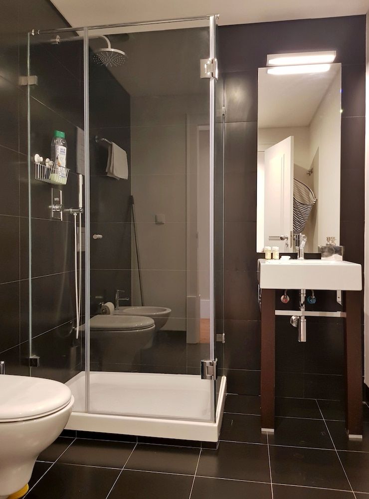 undefined Lisbon Finestay Bica 9