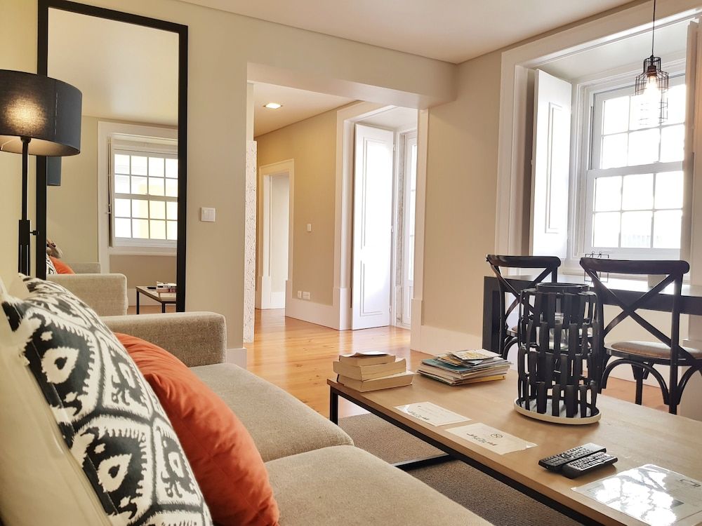 undefined Lisbon Finestay Bica