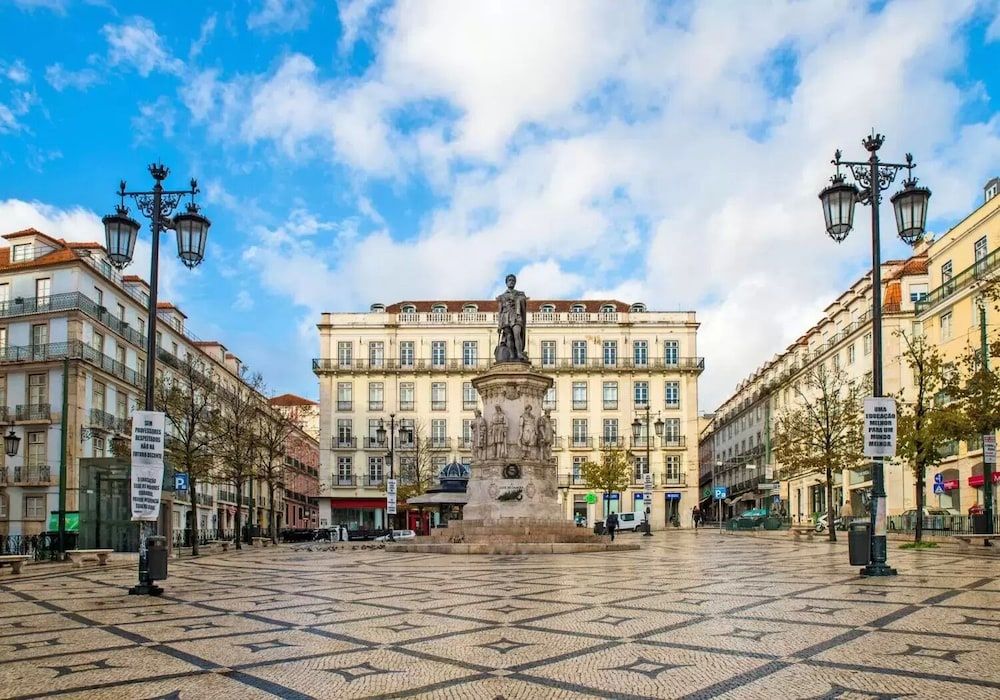 undefined Lisbon Finestay Bica 6