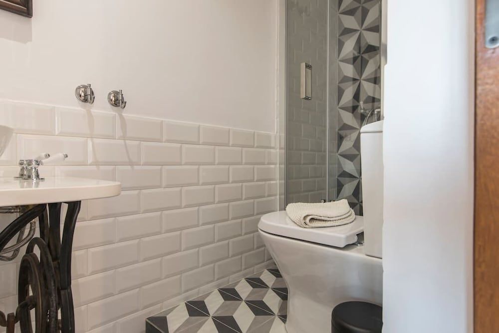 undefined Sunny Studio in City Center 10