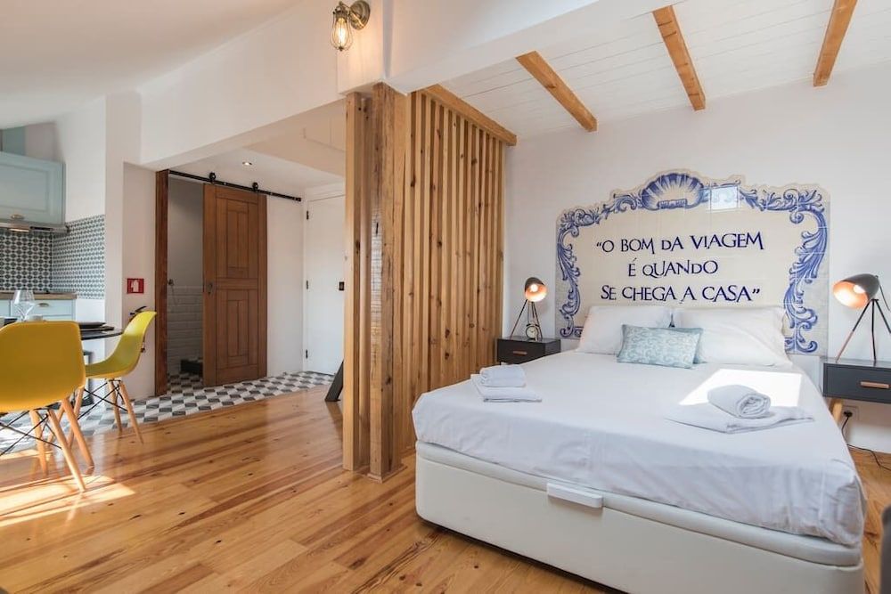 undefined Sunny Studio in City Center 5