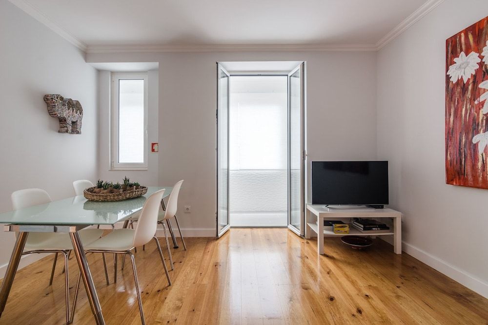 Penha1 · Lisbon's Charming and Bright Apartment Apartment (2 Bedrooms) 37