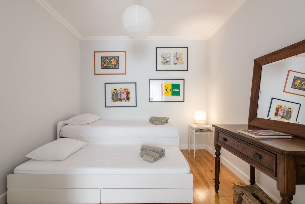Penha1 · Lisbon's Charming and Bright Apartment Apartment (2 Bedrooms) 15