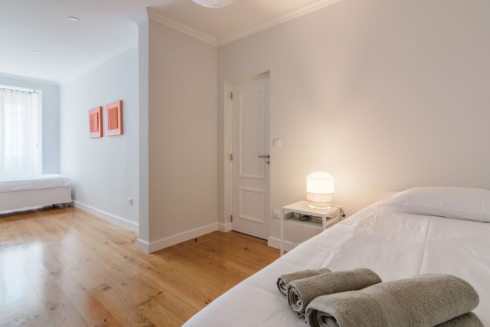 Penha1 · Lisbon's Charming and Bright Apartment Apartment (2 Bedrooms) 33