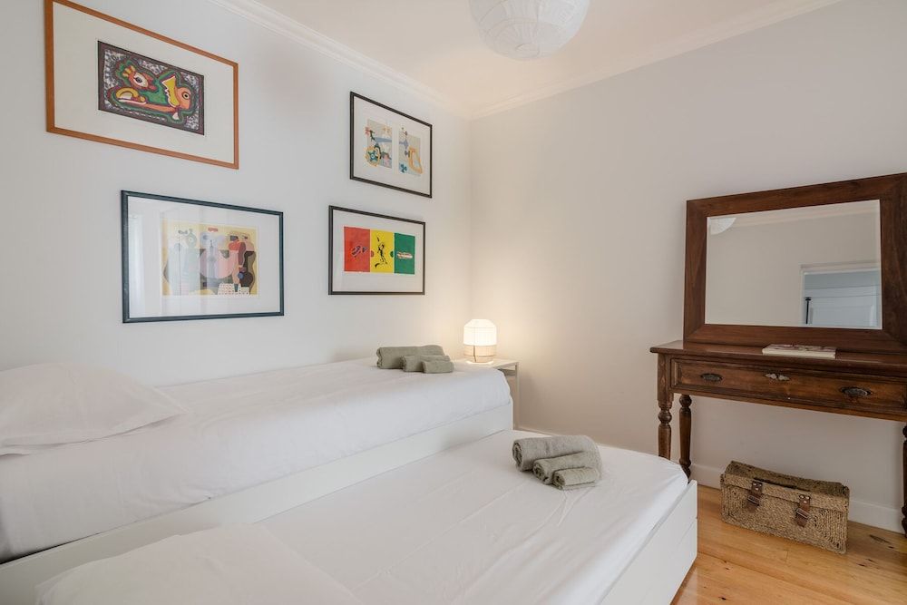 Penha1 · Lisbon's Charming and Bright Apartment Apartment (2 Bedrooms) 14