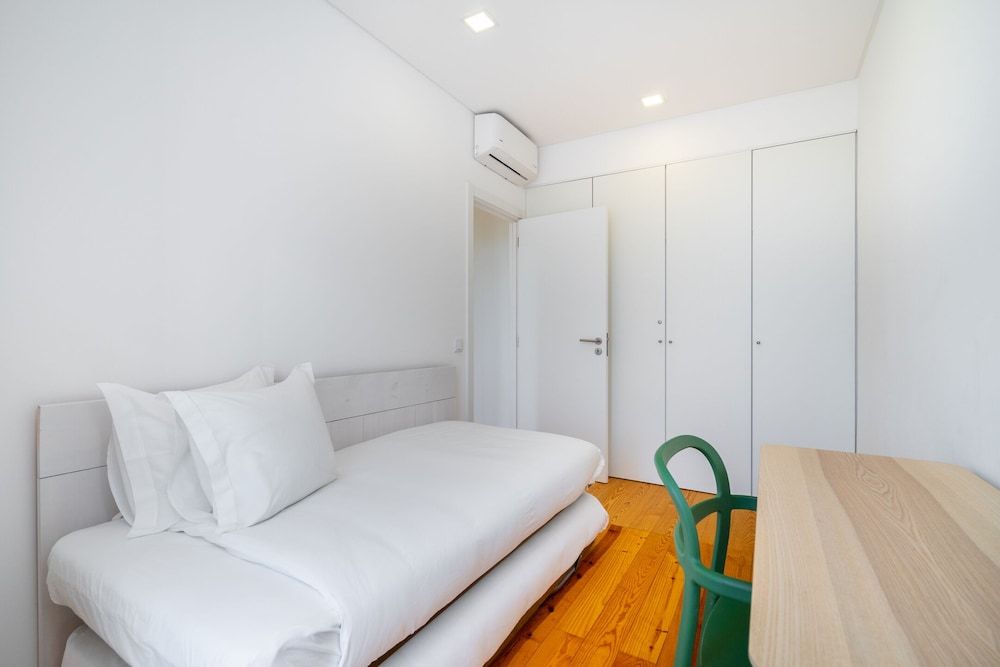 undefined Premium Duplex Business & Families 3