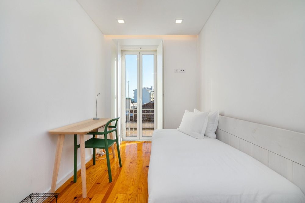 undefined Premium Duplex Business & Families 6