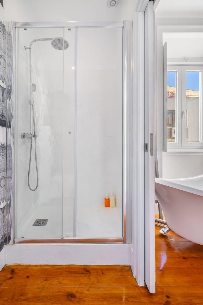 Luxurious Art Deco 3 BR Apartment, 3 Bedrooms, Non Smoking 32