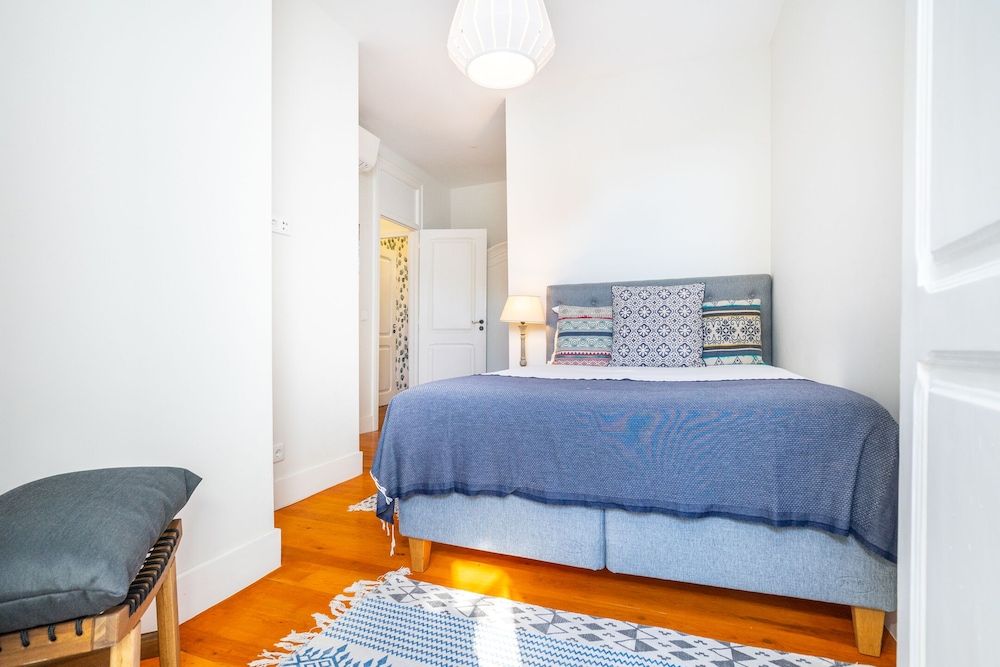 Luxurious Art Deco 3 BR Apartment, 3 Bedrooms, Non Smoking 12