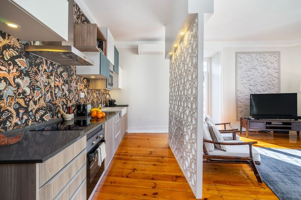 Luxurious Art Deco 3 BR Apartment, 3 Bedrooms, Non Smoking 13