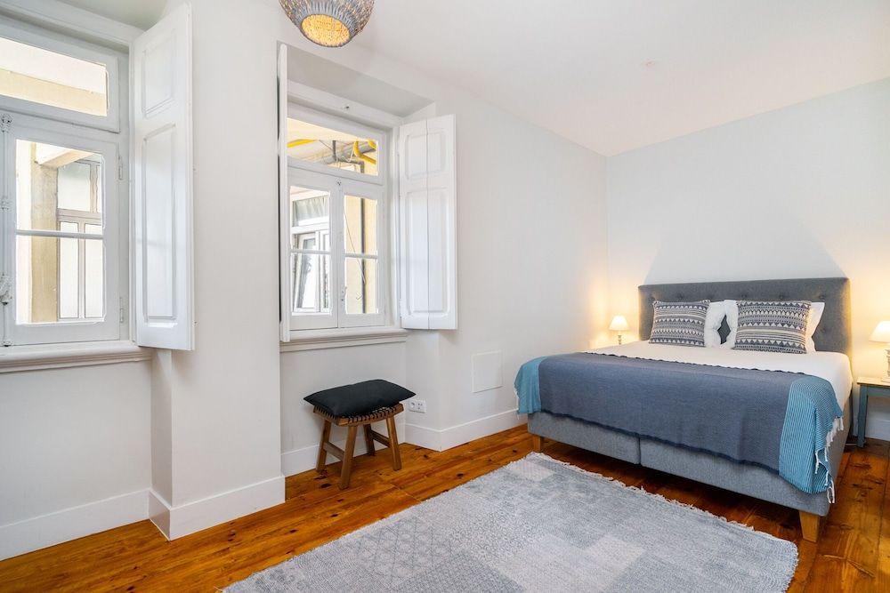 Luxurious Art Deco 3 BR Apartment, 3 Bedrooms, Non Smoking 9