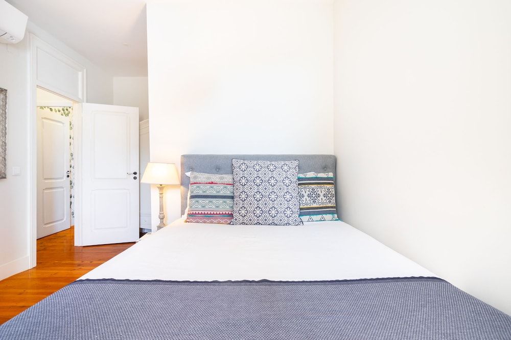 Luxurious Art Deco 3 BR Apartment, 3 Bedrooms, Non Smoking 11