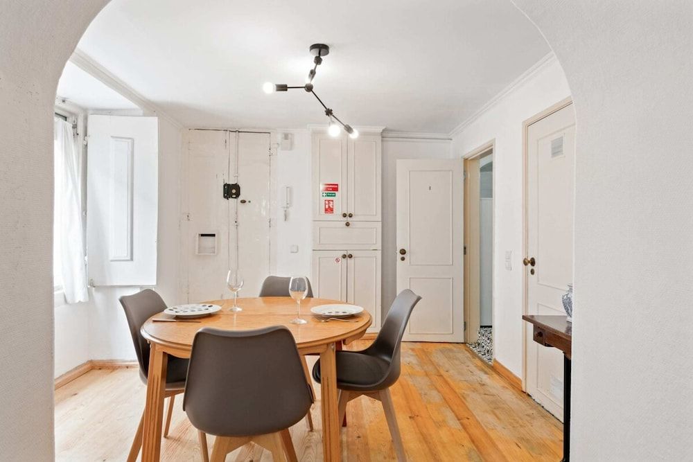 undefined Portuguese Design 1 Bedroom Apartment in the Heart of Lisbon 7