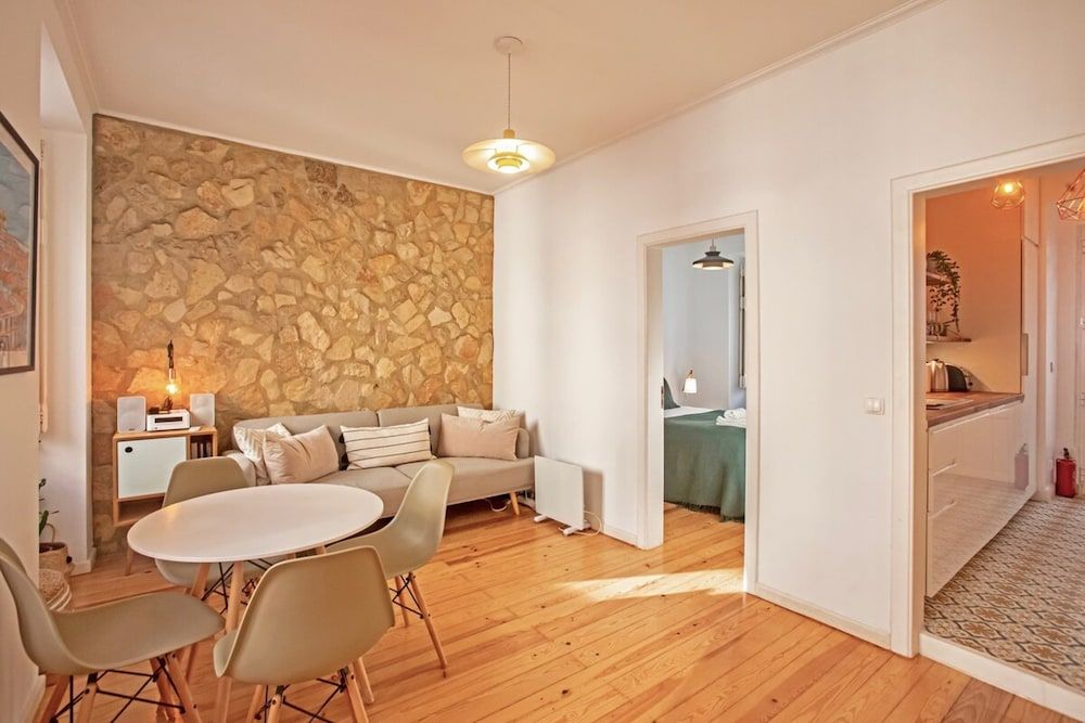 undefined Renovated Cosy 1bedroom Apartment in Santos 7