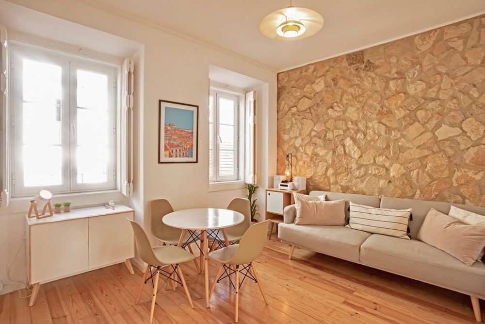 undefined Renovated Cosy 1bedroom Apartment in Santos 2
