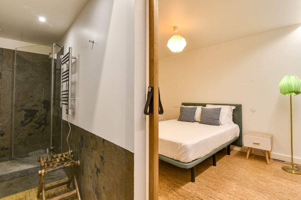 undefined New Apartment With Easy Access in Traditional Area of Lisbon 4