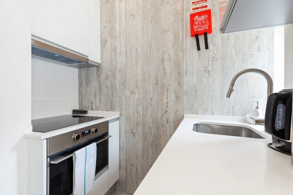 undefined Amazing Studio W Terrace in St George Castle 7