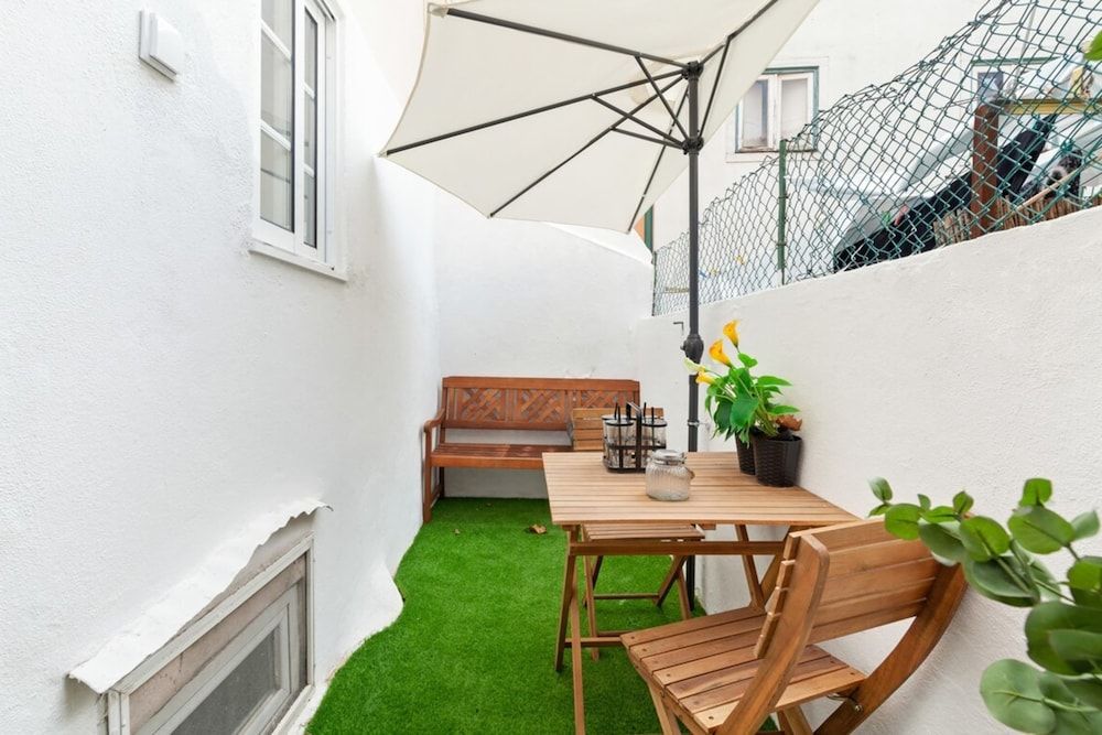 undefined Amazing Studio W Terrace in St George Castle 9