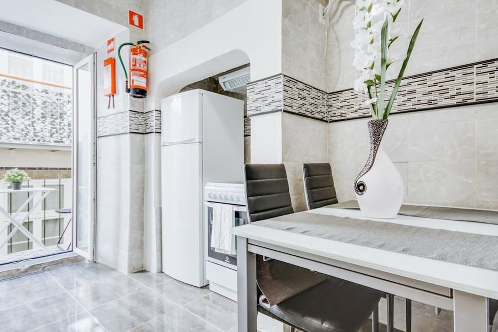 undefined 3 Bedroom Apartment in Baixa With River View 2