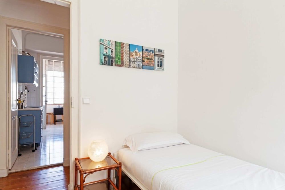 undefined Quiet 3 Bedroom Apartment in Lisbon 6