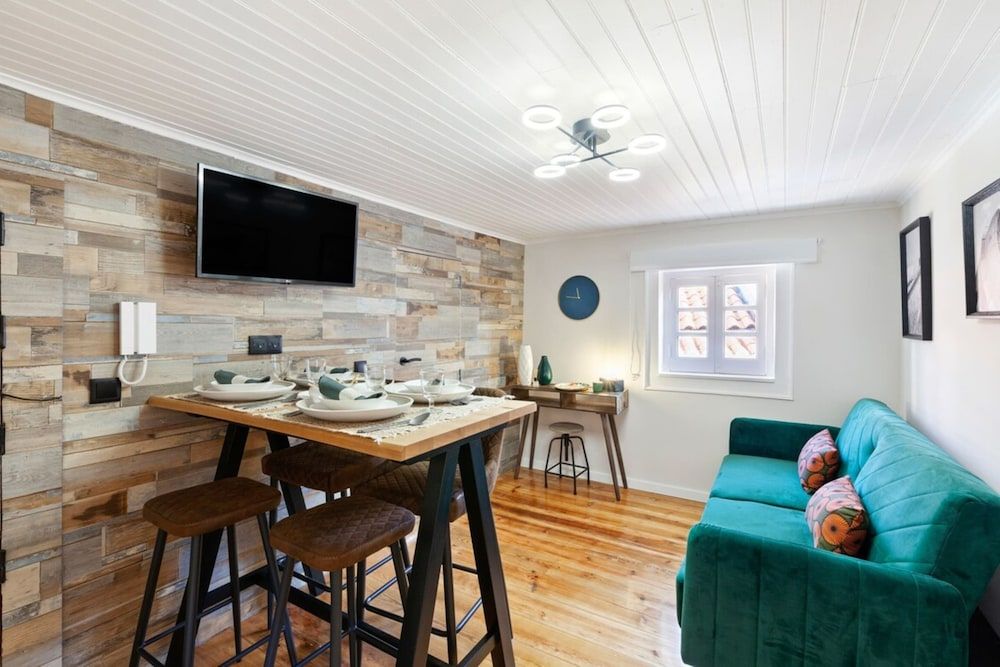 undefined Modern & Bright One Bed Apt in St George's Castle 9