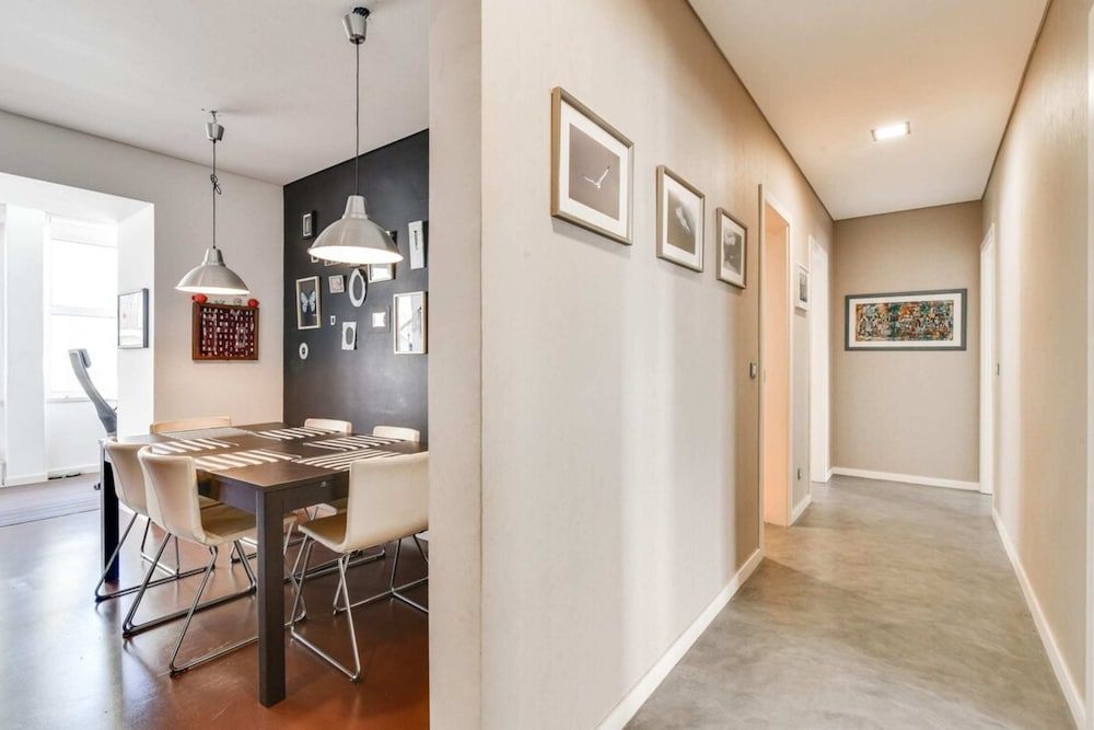 undefined Charming 2 Bedroom Apartment at Restelo 3