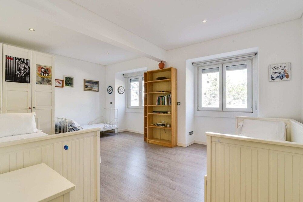 undefined Charming 2 Bedroom Apartment at Restelo 4