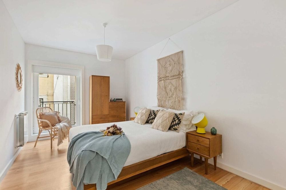 undefined Beautiful 2 Bedroom Apartment in Bairro Alto 8