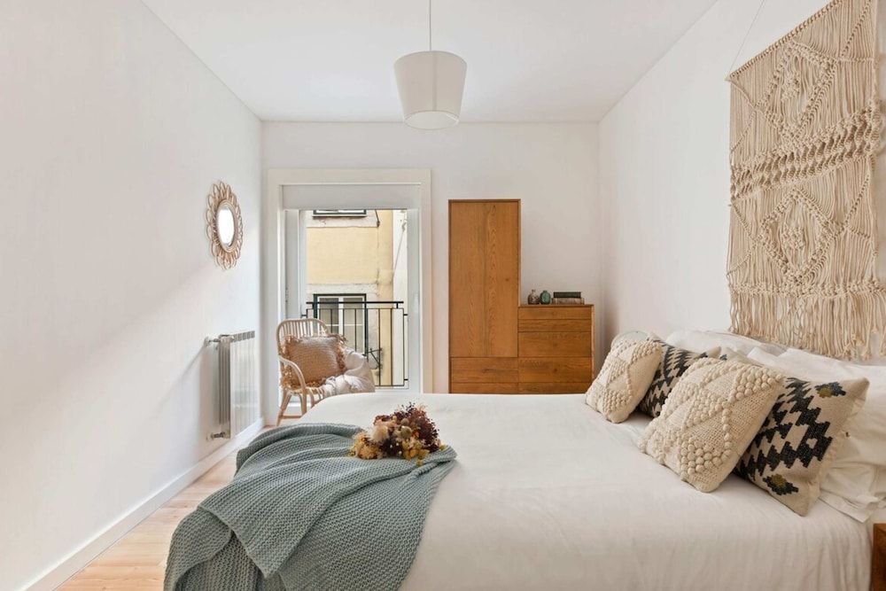 undefined Beautiful 2 Bedroom Apartment in Bairro Alto 6