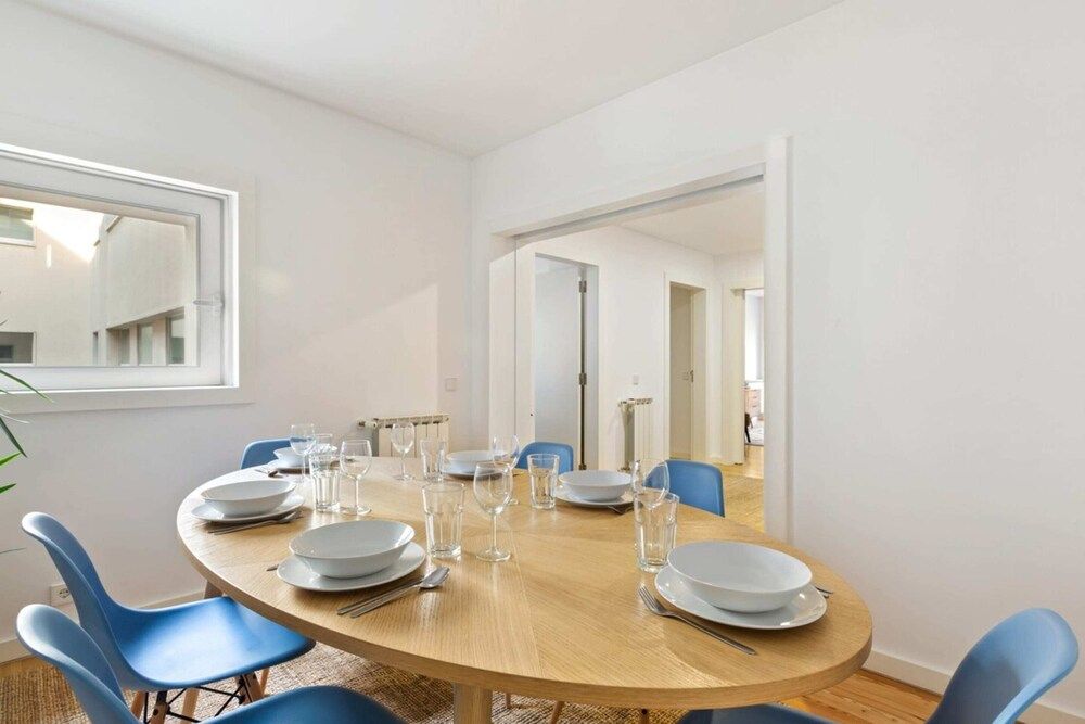 undefined Beautiful 2 Bedroom Apartment in Bairro Alto 10
