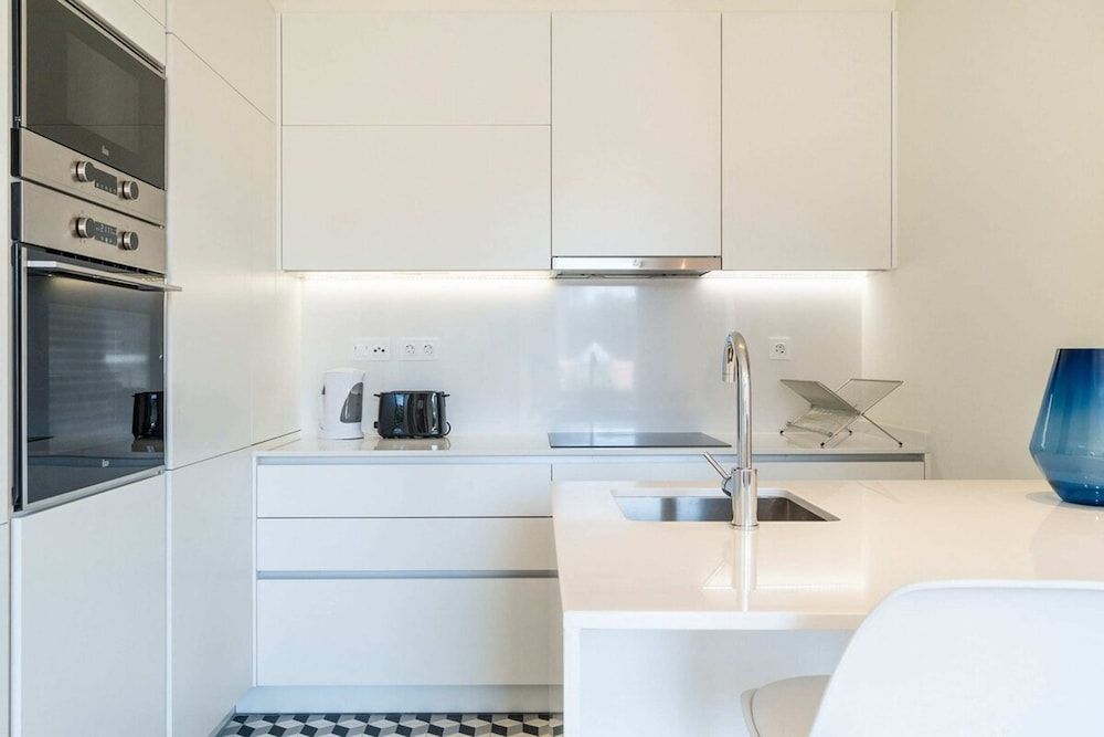 undefined Modern 1BD w AC & Balcony 10