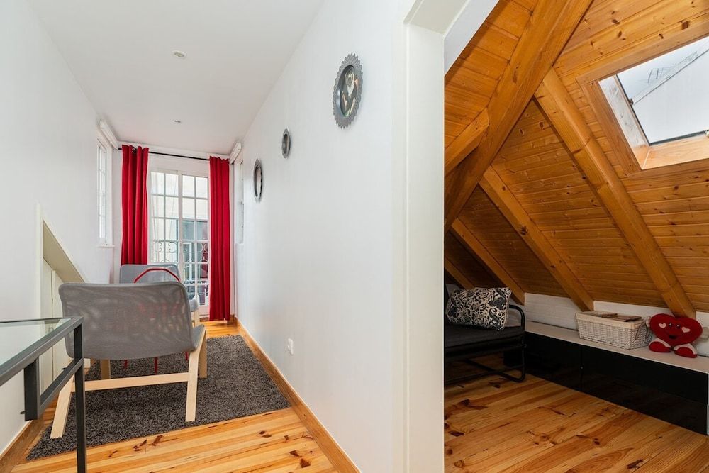 undefined Attic Apartment With Balcony in Bairro Alto 10