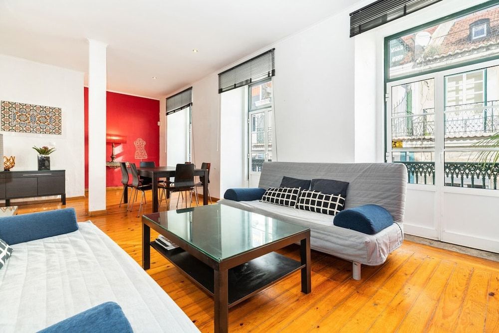 undefined Charming 2 Bedroom Apartment Next to Praça da Figueira 9