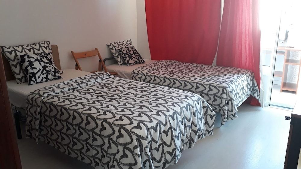 undefined Beautiful Private Room With River View In Lisbon 3