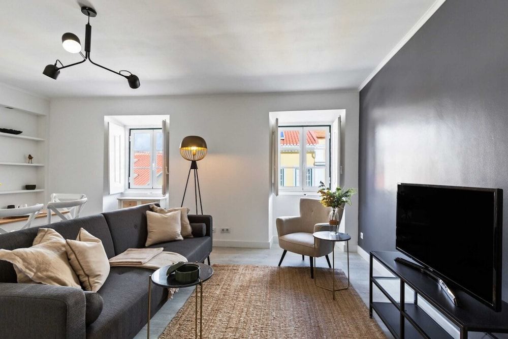 undefined Stunning 2 Bedroom Apartment Near Belém 2