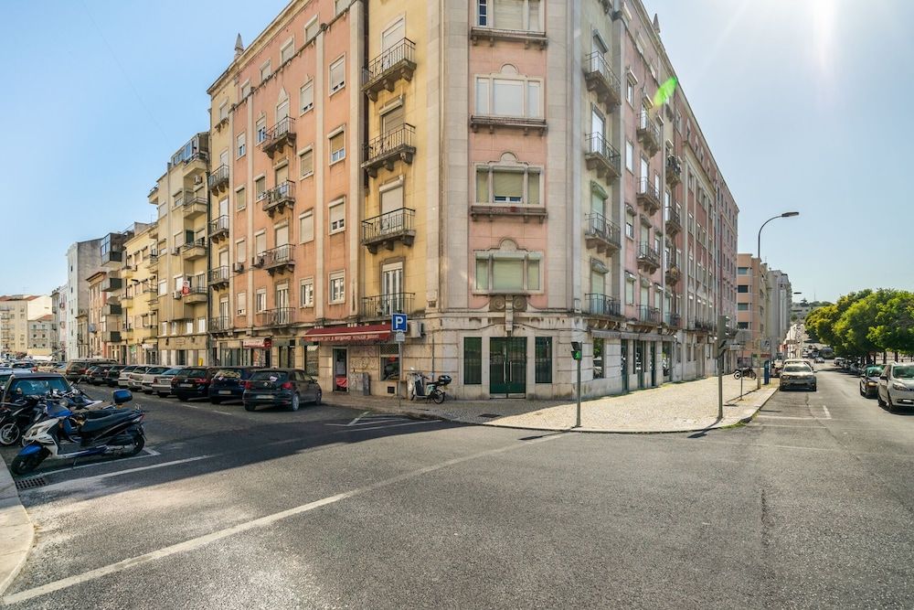 undefined Alameda Patio Hideaway