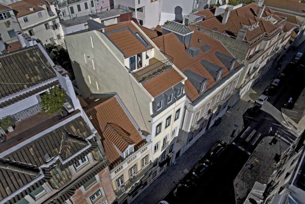 undefined 1 Bedroom Top Floor Apartment w Terrace & River View