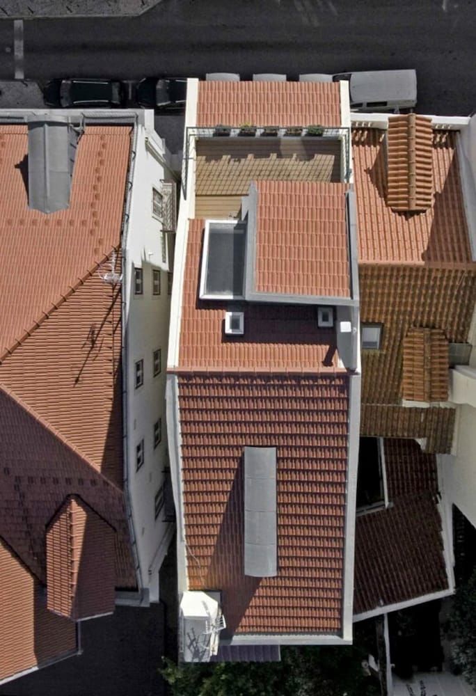 undefined 1 Bedroom Top Floor Apartment w Terrace & River View 3