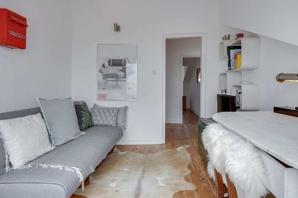 undefined 1 Bedroom Top Floor Apartment w Terrace & River View 10