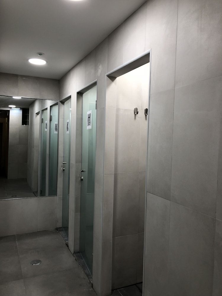 Vistas de Lisboa Hostel Classic Double Room, Balcony (Shared Bathroom) 13