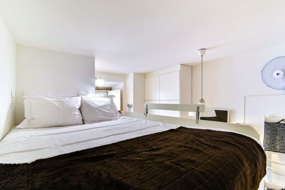 undefined Comfortable Studio in Trendy Bica Neighbourhood 4