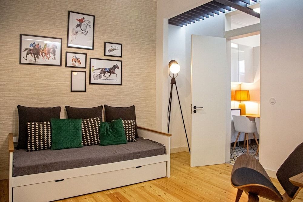 undefined Colourful and Tasteful 2bedroom Apartment in Graça