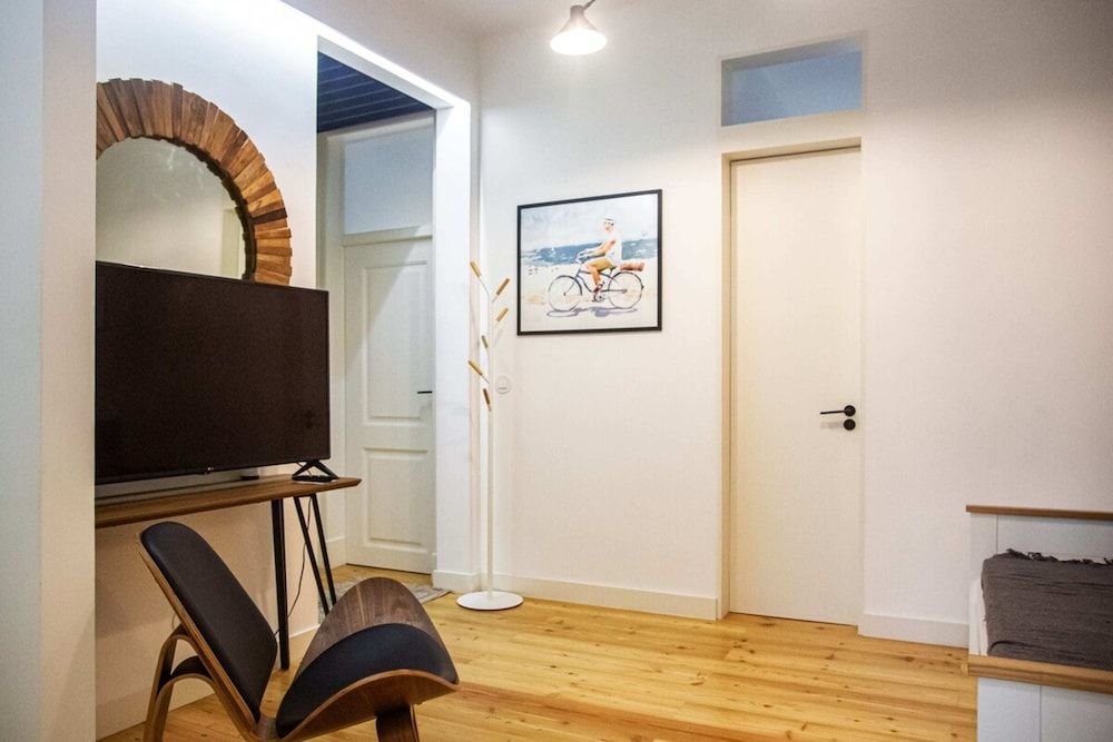 Colourful and Tasteful 2bedroom Apartment in Graça Apartment (2 Bedrooms) 12