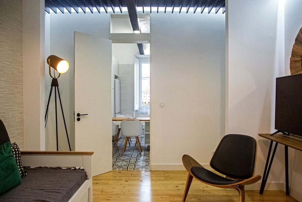 Colourful and Tasteful 2bedroom Apartment in Graça Apartment (2 Bedrooms) 15