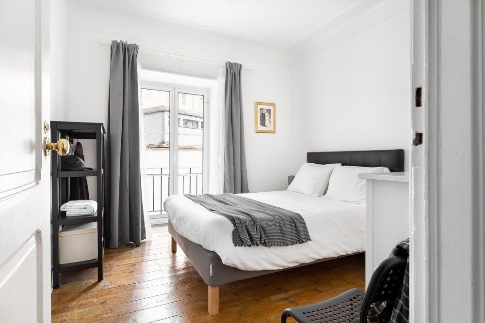 undefined ALTIDO Stunning 4BR Apt w/terrace&seaview in Alfama 5