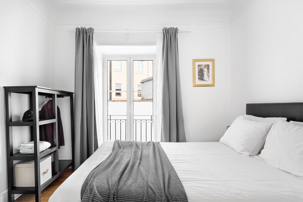 undefined ALTIDO Stunning 4BR Apt w/terrace&seaview in Alfama 9