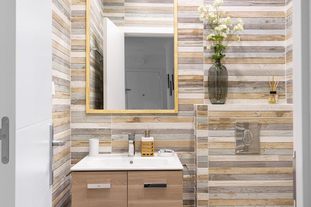 JOIVY Bright & Beautiful 4BR Apt 5 mins to Rato subway Design Apartment, 4 Bedrooms 25